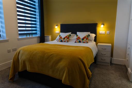 Double Ensuite Bedroom near Edinburgh - Housity
