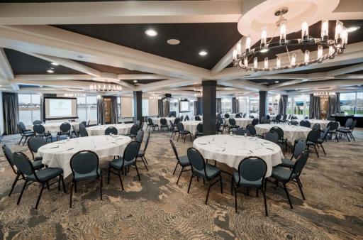 Holiday Inn Grand Haven-Spring Lake, an IHG Hotel - Housity