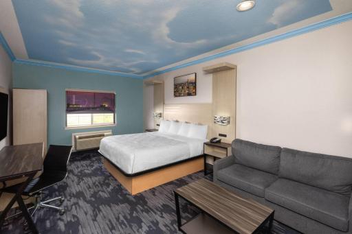 Baymont by Wyndham Texas City - Housity