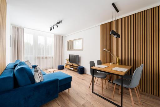 Metro Kondratowicza Stylish Apartment by BookingHost - Housity