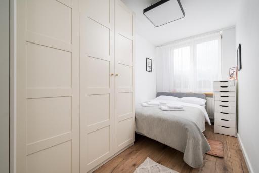 Metro Kondratowicza Stylish Apartment by BookingHost - Housity
