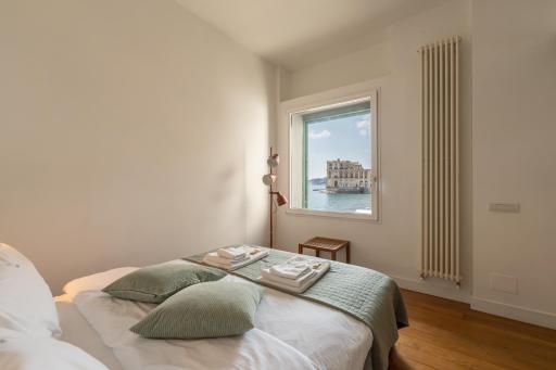 LOFT sull'acqua con vista mozzafiato - Housity