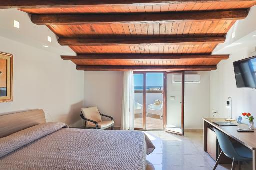 Hotel Aliai - Housity