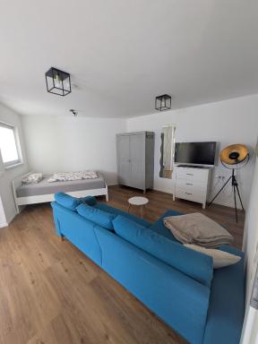 Modernes 1- Zimmer- Apartment am Fuße des Hohenstaufen - Housity