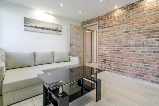 Piastów Comfort Apartment by BookingHost - Housity