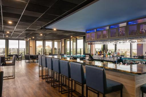 Holiday Inn Miami International Airport, an IHG Hotel - Housity