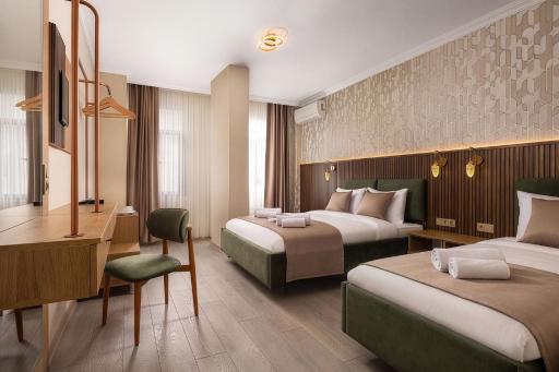 Peradise Hotel - Housity