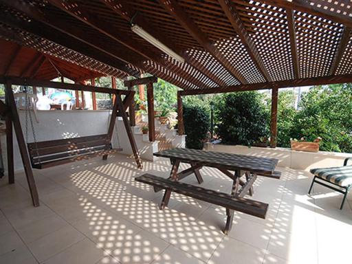 Lea's - Spirit of the Galilee - Housity