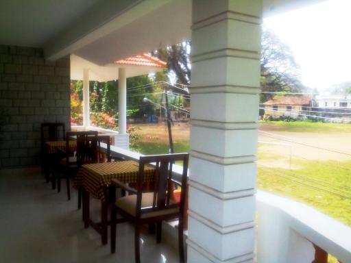 Hebron Inn - Housity