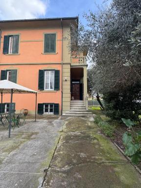 Bed and Breakfast Villa Adelina - Housity