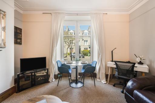 SUMMIT Apartment - Cozy Aberdeen West End Flat Prime Location - Perfect for Short or Long stay - 1 bedroom - Housity