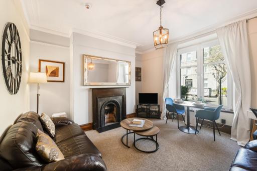 SUMMIT Apartment - Cozy Aberdeen West End Flat Prime Location - Perfect for Short or Long stay - 1 bedroom - Housity