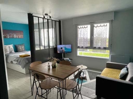 Grand Studio Lumineux Caen Memorial - Housity