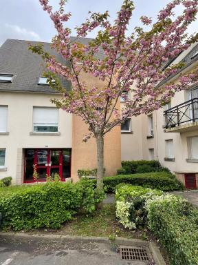 Grand Studio Lumineux Caen Memorial - Housity