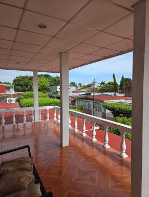 Casa Robles - Stay Near MGA Airport - Hizvo