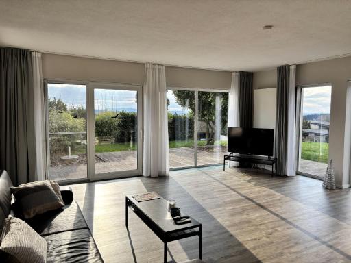 Ferienwohnung-mit-grosser-Terrasse-und-Garten-fuer-Geniesser - Housity