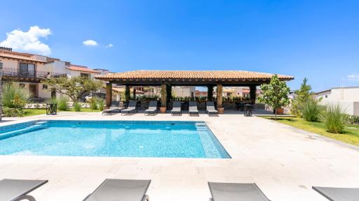 Private Hot Tub - Cozy 2BR Home in Nueva Escondida - Housity