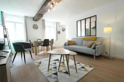 Appartement centre de Valenciennes entièrement équipé 64m2 - Housity