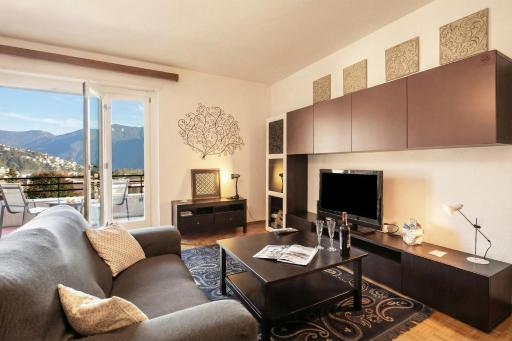 Travel Proud Santiago Home with Lake-View Balconies - Happy Rentals - Housity