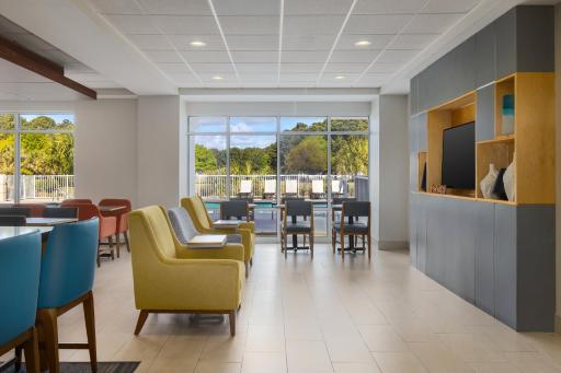 Holiday Inn Express Myrtle Beach-Broadway at the Beach, an IHG Hotel - Housity