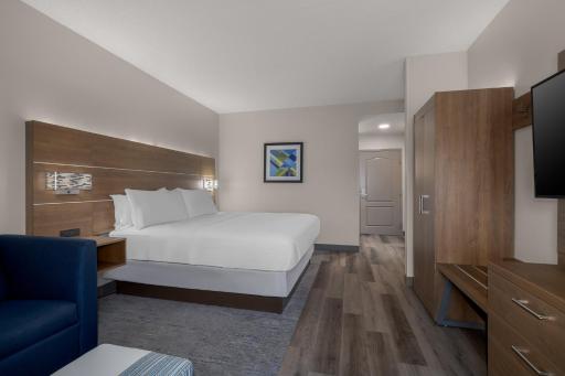 Holiday Inn Express Myrtle Beach-Broadway at the Beach, an IHG Hotel - Housity