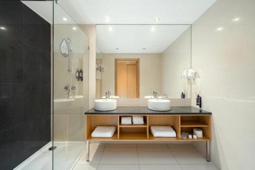 Agua Hotels Riverside - Housity
