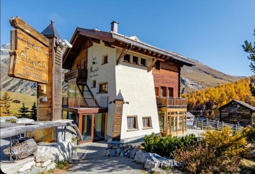 Hotel Bait de Angial - Housity