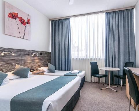 Comfort Inn Regal Park - Housity