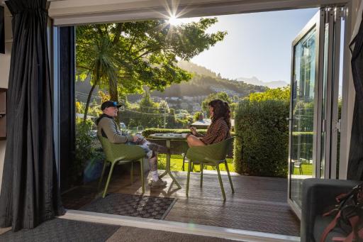 Pinewood Lodge and Apartments - Housity