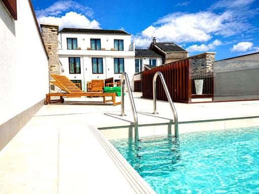 Hotel Kavia Sarria - Housity