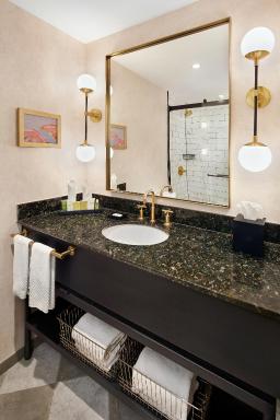 Hilton Pearl River - Housity