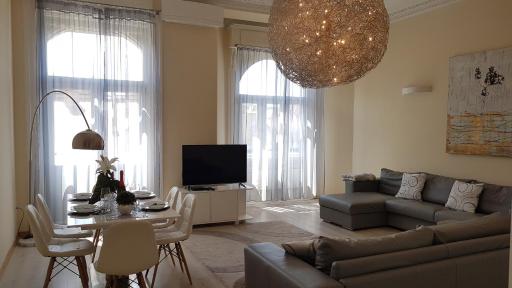 BudapestEasyFlat Basilica Lux - Housity