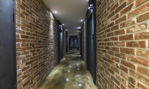Hotel H2 - Housity