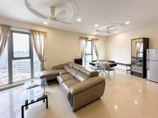 PJ8 Service Suites by Airhost - Housity