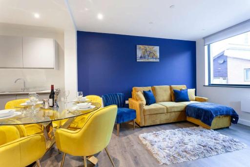Contemporary 1 Bedroom Apartment in Manchester City Centre - Housity