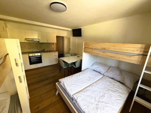 Schönes Ferienappartment in Zell am See: zentral gelegen und Nähe der Areitbahn und dem Zeller See - Housity