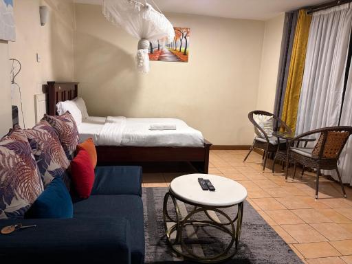 Emeli Suite 103 - Housity