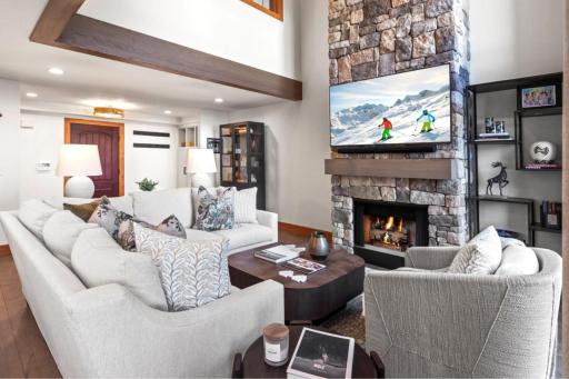 KBM Resorts - Easy walk to Main Street Close to Deer Valley hot tub wood fireplace - Housity
