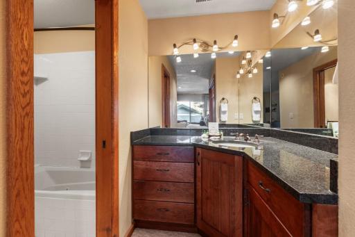 KBM Resorts - Easy walk to Main Street Close to Deer Valley hot tub wood fireplace - Housity