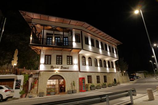 Hotel Demaj - Housity