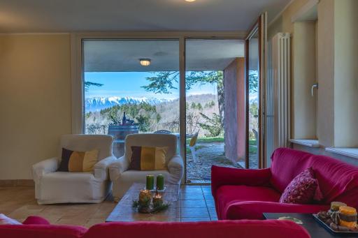 Casa Dosso retreat to the Lessinia Parc Garden & Stunning view - Housity