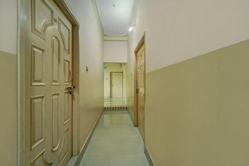 OYO Flagship Hotel Shiva Tripti & Banquet Hall - Housity