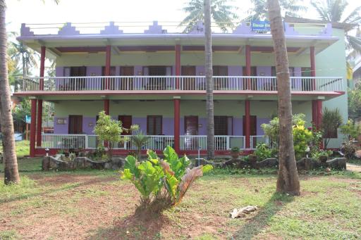 New Heaven Beach Resort - Housity