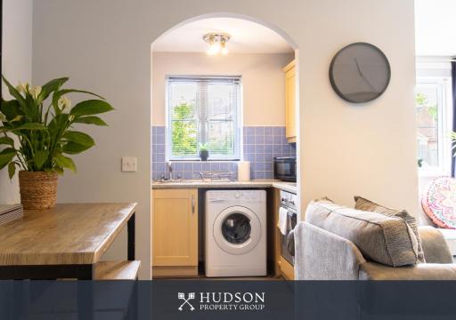 Telford 2-Bedroom Apartment - Housity