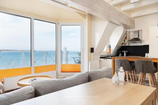 Strandkoje in erster Reihe mit traumhaftem Blick auf die Kieler Förde - Housity