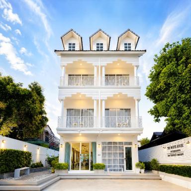 The White House Rachamankha เดอะ ไวท์เฮ้าส์ ราชมรรคา - Housity