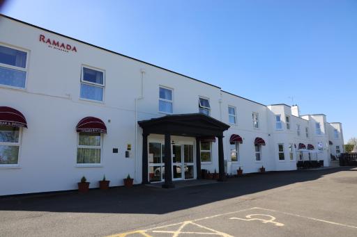 Ramada by Wyndham Cheltenham - Housity