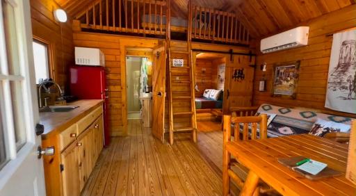 Katie\'s Cozy Cabins - Housity
