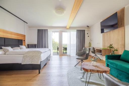 Travel Proud Hotel Ottenstein - Das Wohlfühlhotel - Housity