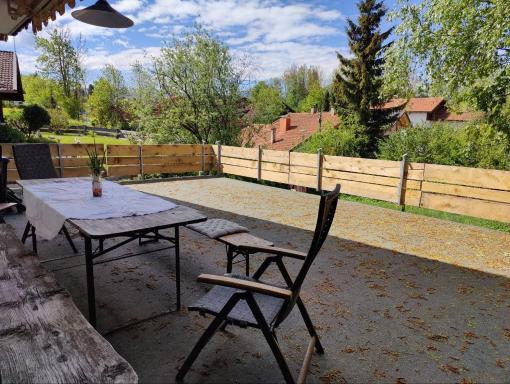 große Wohnung mit Dachterrasse - Housity
